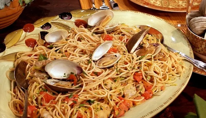 Spaghetti with Red Clam Sauce | Ciao Italia
